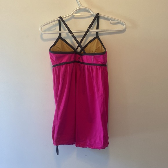 Lululemon tank, size 4 - Picture 2 of 2
